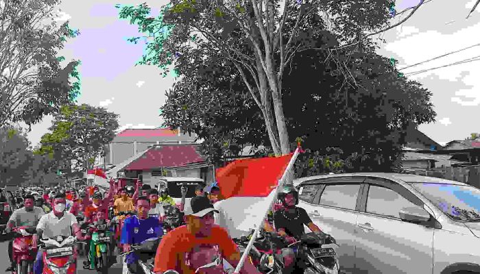 Warga Sula Maluku Utara Pawai Akbar Dukung Timnas Indonesia
