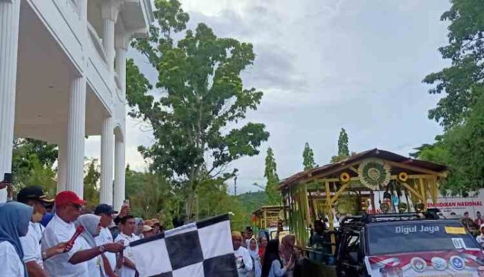 Wabup Sula Lepas Peserta Lomba Karnaval,