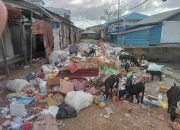 DLH Kepsul Diminta Angkut Sampah Yang Menumpuk di Bagian Selatan Pasar Basanohi