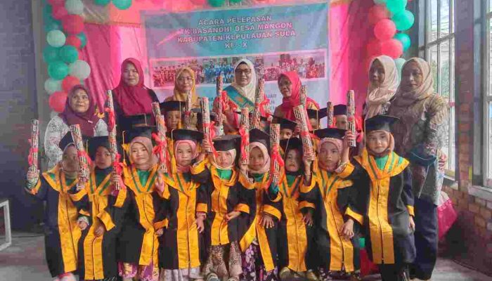 Sukses Mendidik, TK Basanohi Desa Mangon Wisudakan 16 Orang Siswa Berpotensi