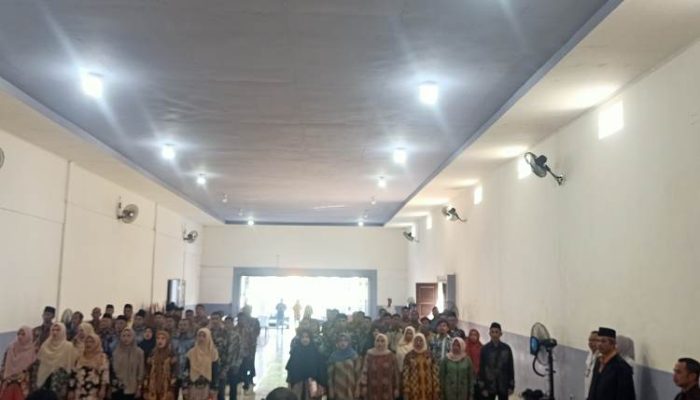 Lantik Dengan Nama Tuhan Oleh Ketua KPU Sula,  PPK 12  Kecamatan Segera Bertugas