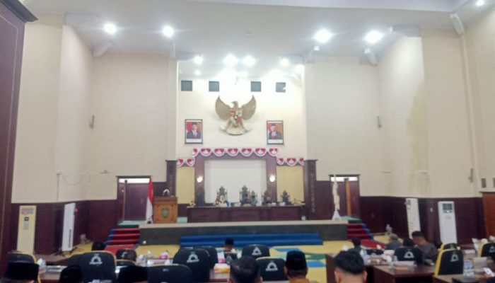 Semua Fraksi di DPRD Sula Terima 4 Ranperda Dalam Paripurna