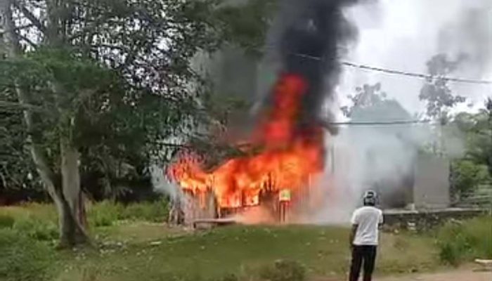 Dua Balita Ikut Terbakar  Bersama 1 Unit Rumah di Sula