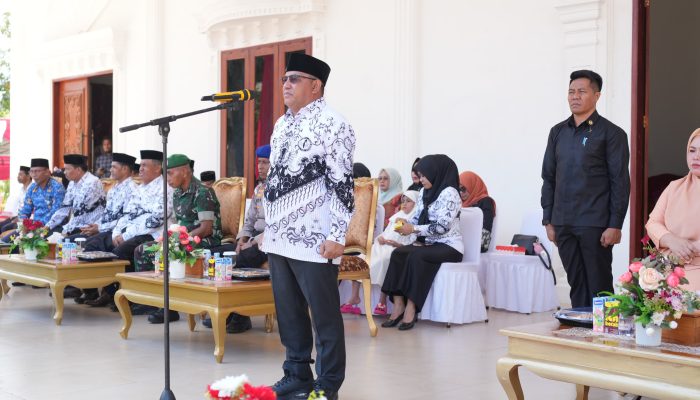 Di Istana Daerah, Pemda Kepsul dan Seluruh  Guru   Rayakan HUT PGRI dan  HGN