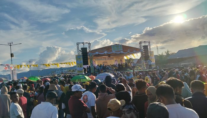 Ribuan Masyarakat Sula Padati Kampanye Terbuka AM-SAH dan FAM-SAH