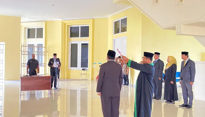 Wabup Lantik  Bambang Fataruba Jadi Staf Ahli Bupati, Sekretaris Disdukcapil Jadi Plt