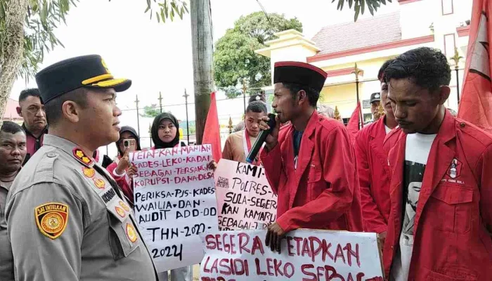 Respon Aspirasi Rakyat, Kapolres Sula Temui Masa Aksi untuk Diskusi Terbuka