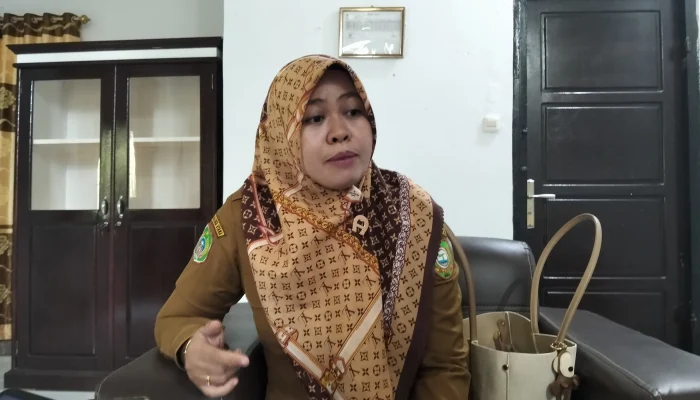 Datangi Langsung Kementrian, Kadis Pendidikan Dapat Jatah Rehab 8 SD