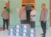 Kapolres Sula Salurkan Air Mineral di Setiap Masjid di Kota Sanana