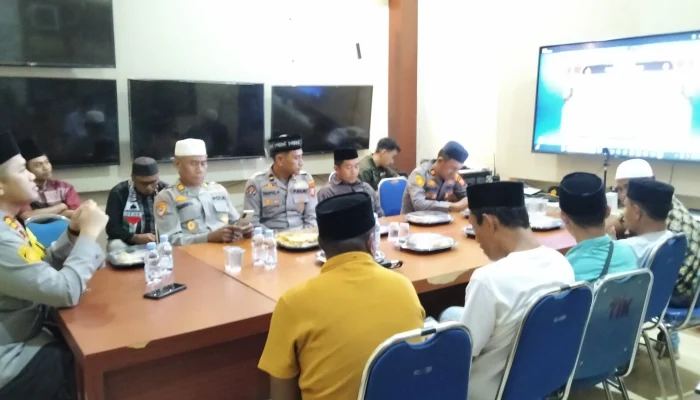 Dipimpin Wakapolri,  Kapolres Sula dan Wartawa Hadiri Zoom Bukber Polri dan Media