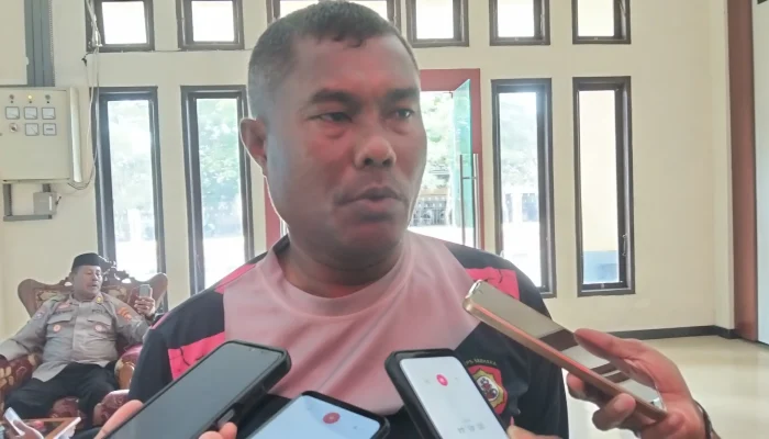 Lagi, Polres Sula Amankan 24 Botol Miras di KM. Permata Obi