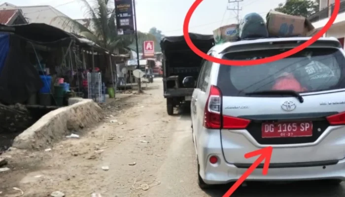 Mobil Plat Merah Diduga Dijadikan Angkutan Umum