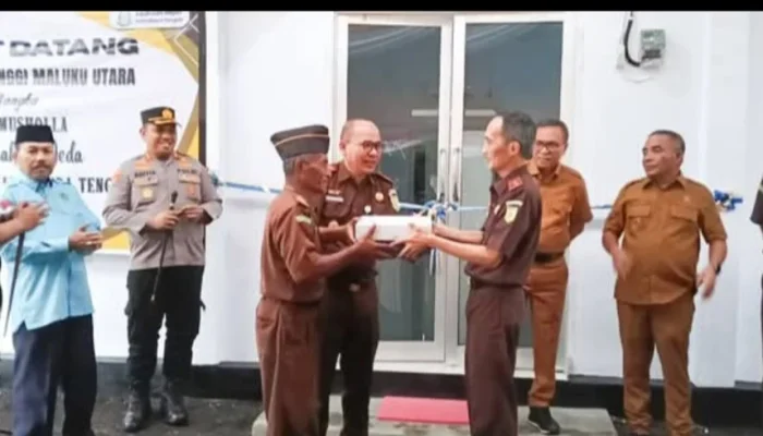 Kuker ke Halteng, Kajati Malut Resmikan Musallah Nurul Adhiyaksa