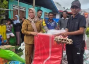 Melalui Dinsos, Pemda Kepsul Salurkan Bantuan Untuk Warga Desa Sekom