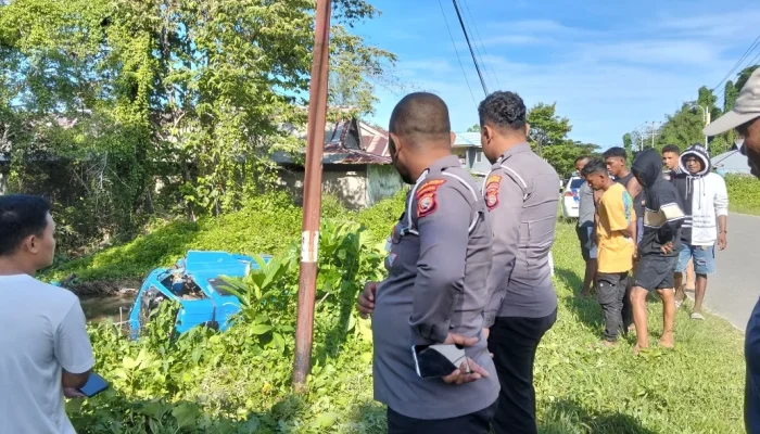 Polantas Polres Sula Gerak Cepat Respon Laka Tunggal di Desa Pohea