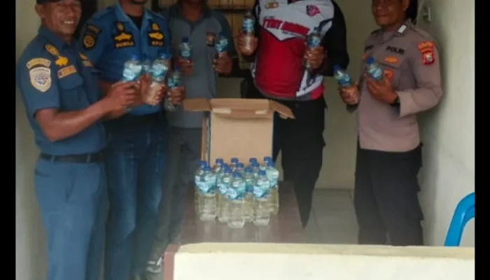 Polres Sula Berhasil Amankan 14 Liter Miras di KM. Barcelona