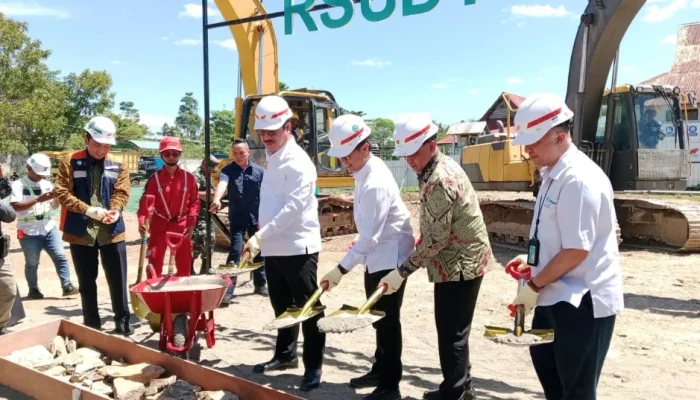 Di Kabupaten Pulau Buru, Menkes RI Letakan Batu Pertama RSUD Lala