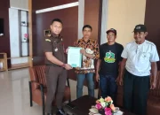 Warga Resmi Laporkan Dugaan Korupsi DD di Bapenu ke Kejaksaan Negeri Taliabu