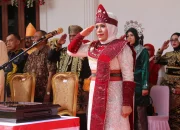 Peringatan HUT RI ke 80 di Mata Bupati Sula, Fifian Adeningsi Mus