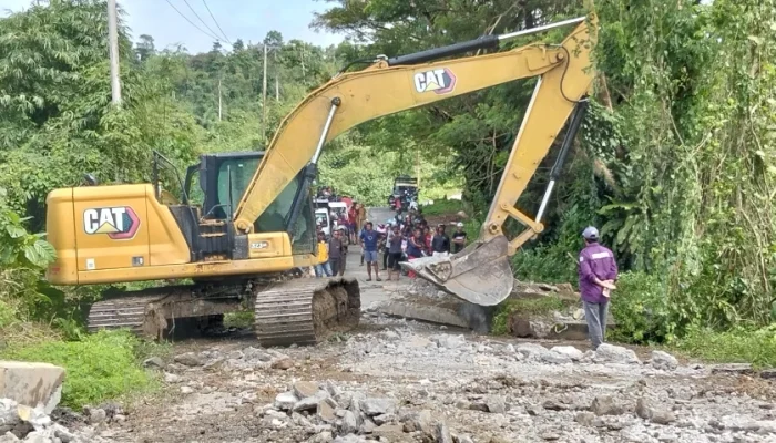 Ruas Pohea-Malbufa Putus,BPJN Malut Bangun Jembatan Darurat