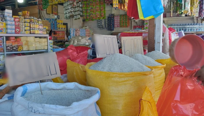 Pedagang Keluhkan Aksi Jual Beras Murah di Pasar