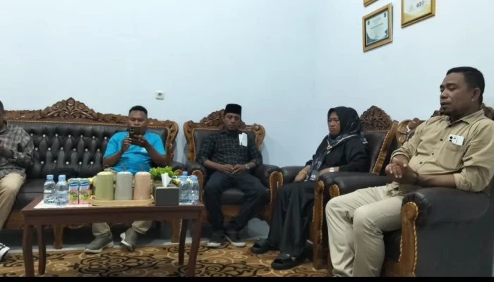 Jelang HUT Kepsul ke-23, Wartawan Jadi Promotor Pengobatan Gratis di Desa Fukweu