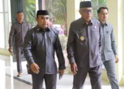 Wabup Serahkan Dokumen Ranperda ke DPRD Sula