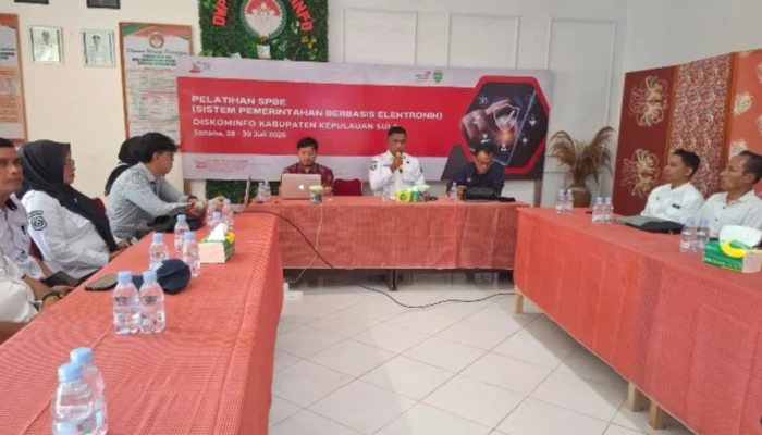 Melalui Diskominfo, Pemkab Kepulauan Sula Gelar Sosialisasi SPBE
