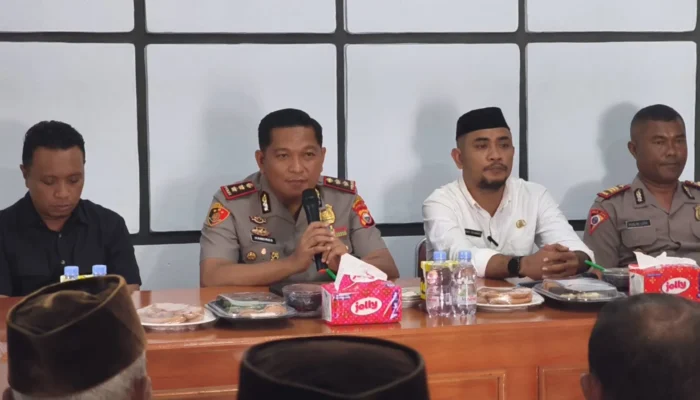Kapolres Temukan Info Penting Saat Sambangi Masyarakat Desa Fatce